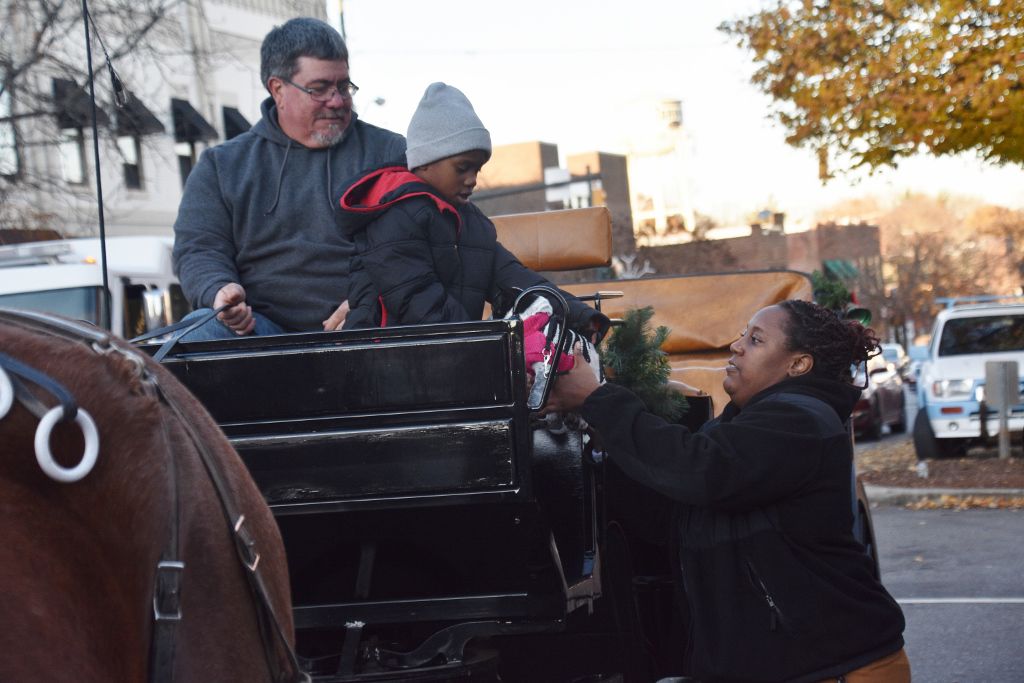 tree lighting 11-2019 230 (1024x683).jpg